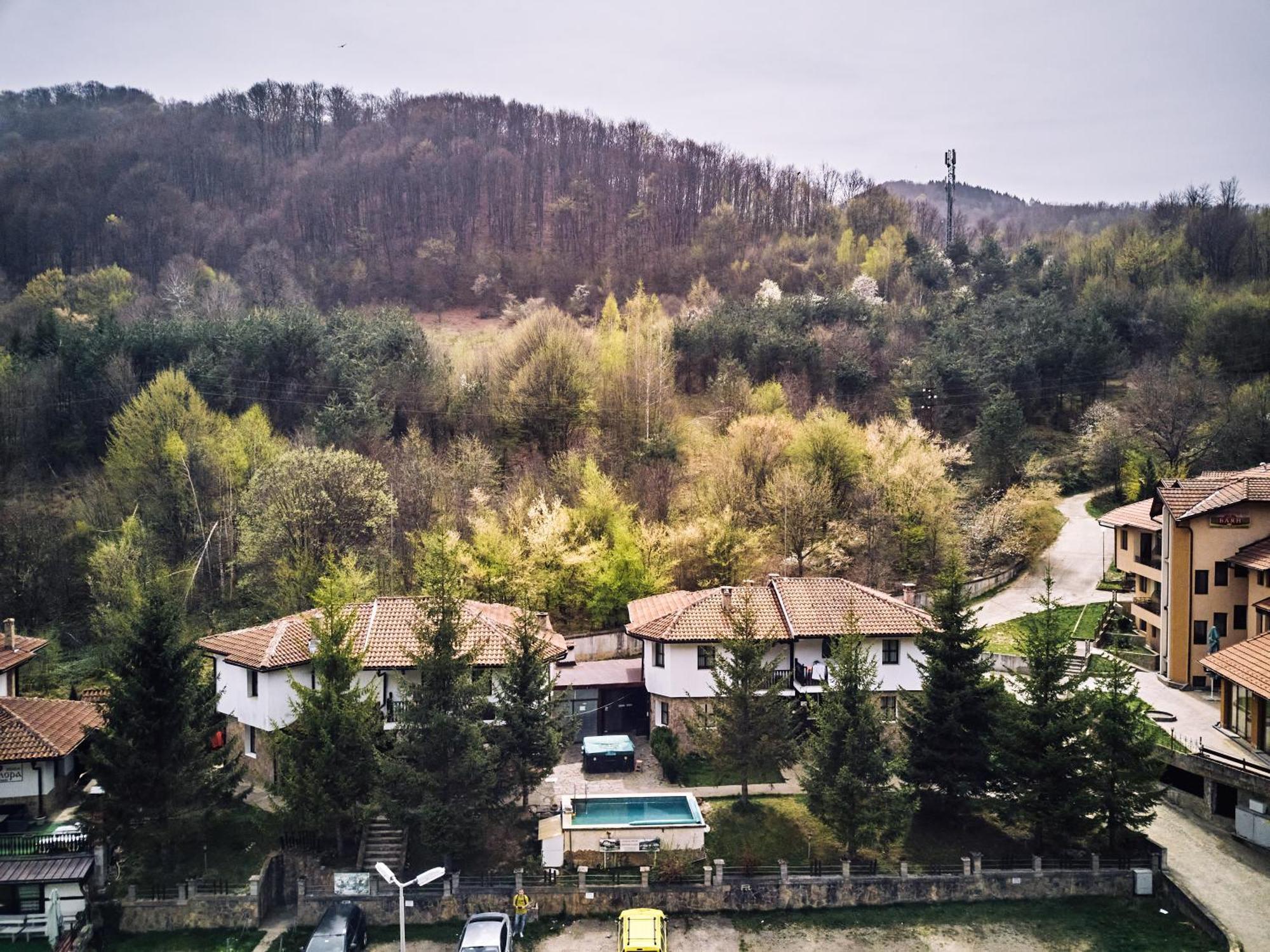 Вълеви Къщи Chiflik Exterior photo