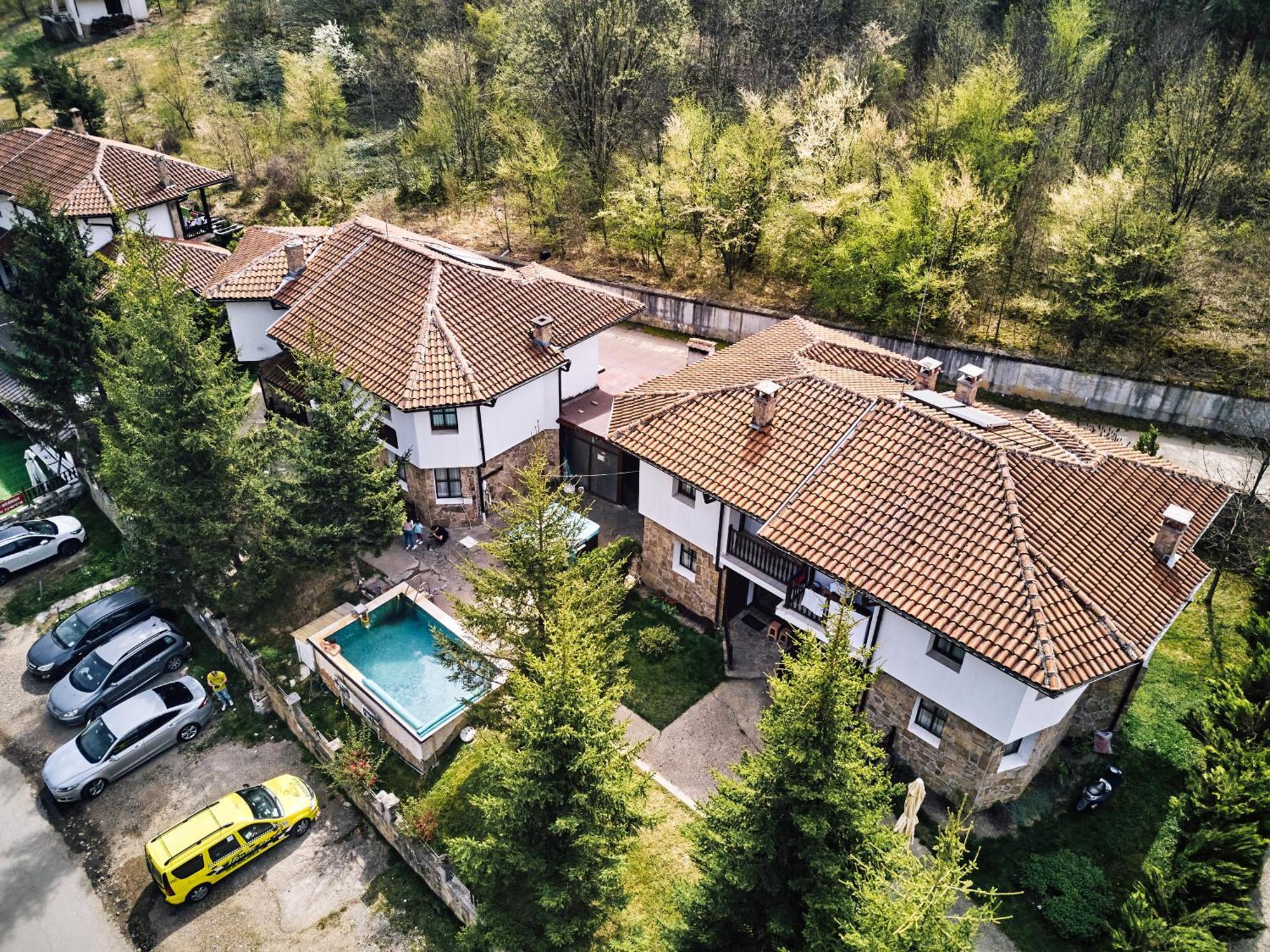 Вълеви Къщи Chiflik Exterior photo